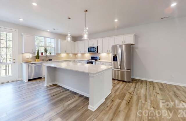 4310 Reed Creek Drive Gallery 1
