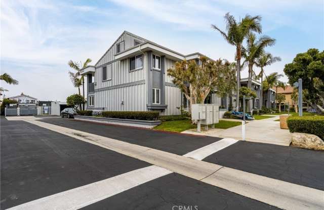 16842 Pacific Coast - 16842 Pacific Coast Highway, Huntington Beach, CA 92649