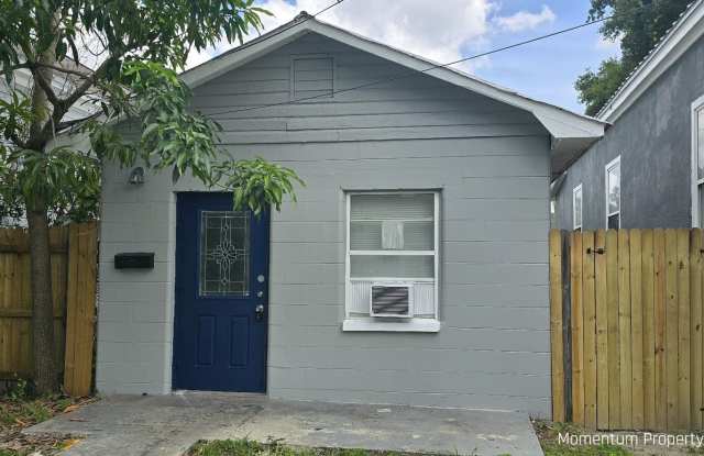 Cozy 2 bedroom/1 bathroom Single family home in the heart of Ybor! Apply for FREE This Holiday Season! photos photos