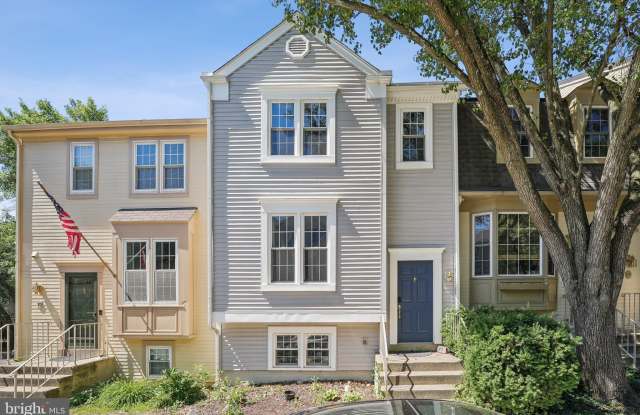 71 FENDALL AVENUE - 71 Fendall Avenue, Alexandria, VA 22304