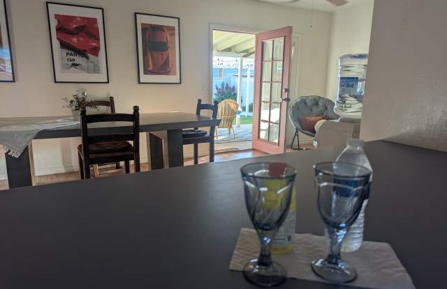 900 North Sunset Drive Gallery 3