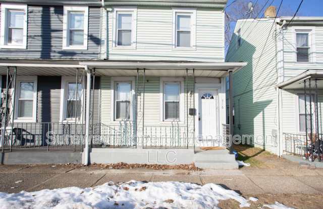 916 High Street - 916 High Street, Burlington, NJ 08016