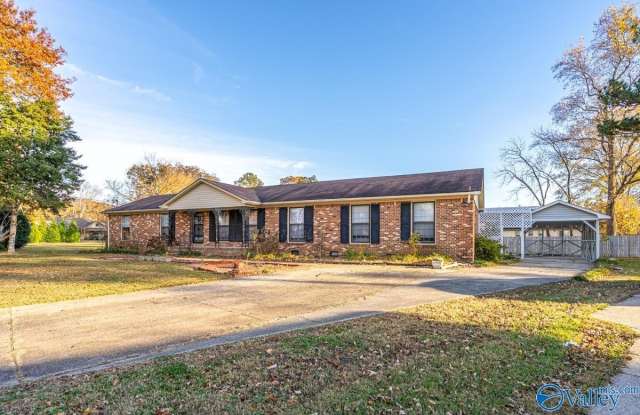 804 Vestavia Place - 804 Vestavia Place Southeast, Huntsville, AL 35802 804 Vestavia Place - 804 Vestavia Place Southeast, Huntsville, AL 35802