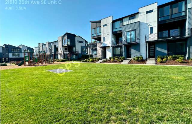 Beautiful 4 Beds, 3.5 Bath, home! Gallery 3
