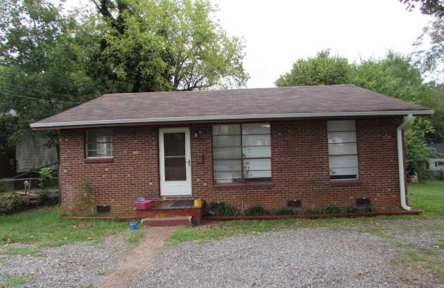 Updated 3 bed/2 bath Home in Statesville - Neutral Interior Paint - Laminate Floors Throughout photos photos