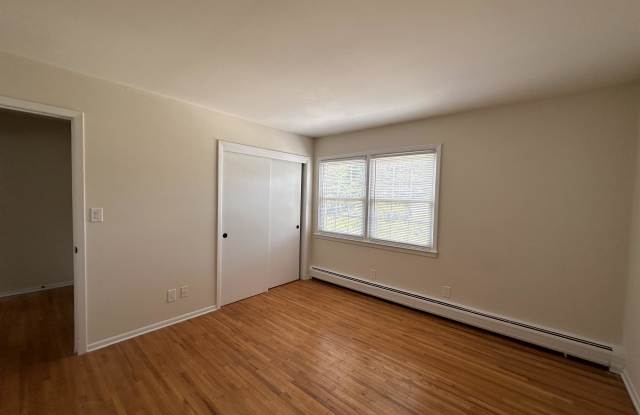 80 Hunt Avenue6B Gallery 2