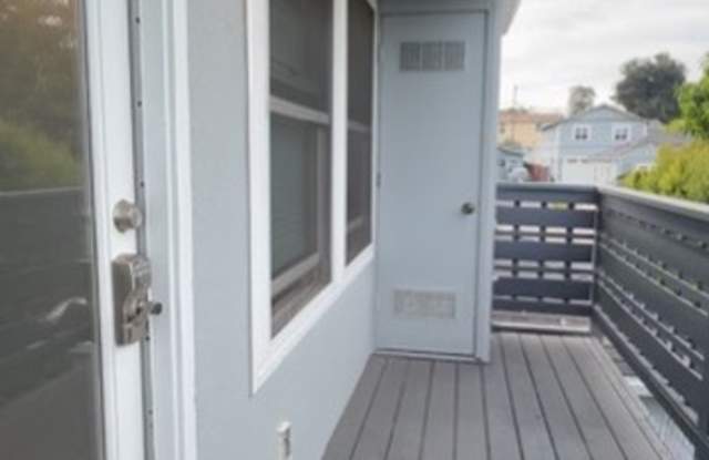 1376 Phillips Ln Gallery 2