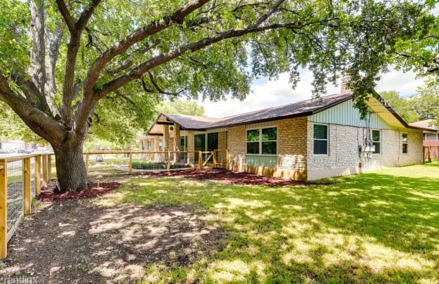 2807 Saint Edwards Cir - 2807 Saint Edward's Circle, Austin, TX 78704