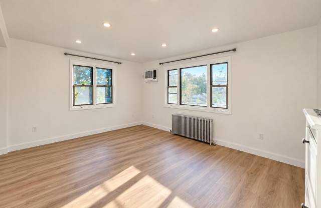 1051 Fenwood Gallery 2
