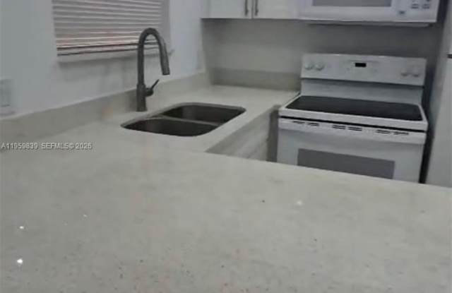 285 NE 191st St photos photos 285 NE 191st St photos photos