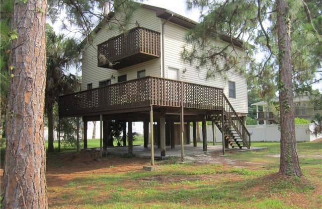 6420 PINE STREET NE - 6420 Pine Street Northeast, St. Petersburg, FL 33702