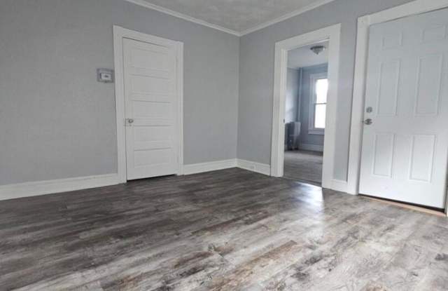 922 S Webster Avenue unit: 1 photos photos 922 S Webster Avenue unit: 1 photos photos