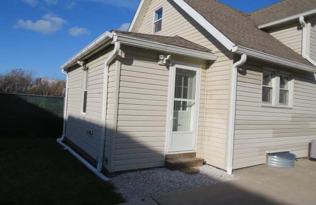 2002 Cottage Avenue - 2002 Cottage Avenue, Erie, PA 16503