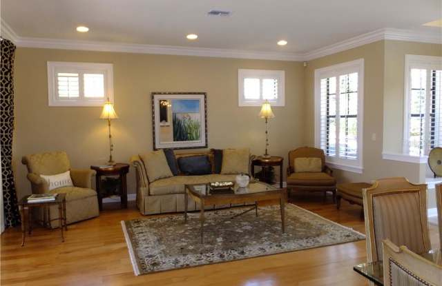 322 MANATEE LANE Gallery 4