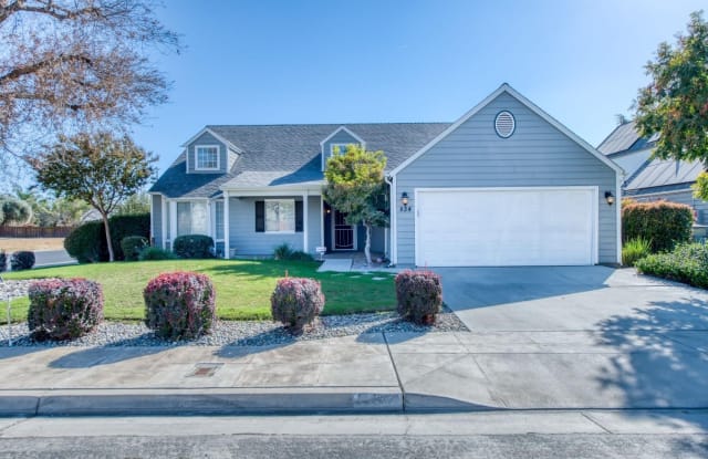 834 Fremont Avenue - 834 Fremont Avenue, Clovis, CA 93612