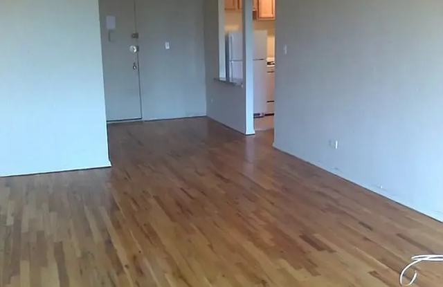 141 Saint Marks Pl Gallery 1
