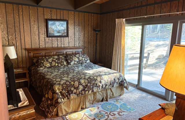 2 Bedroom one level cabin Gallery 4