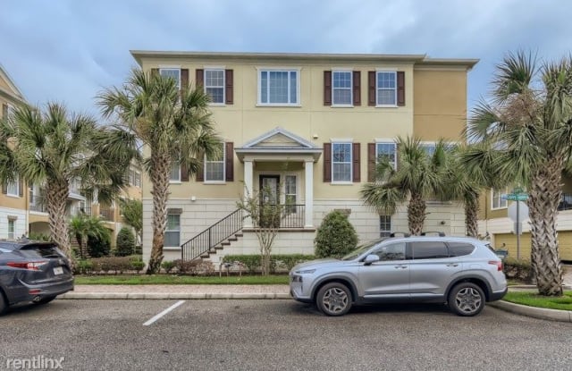 555 Edgerly Pl - 555 Edgerly Place, Orlando, FL 32806