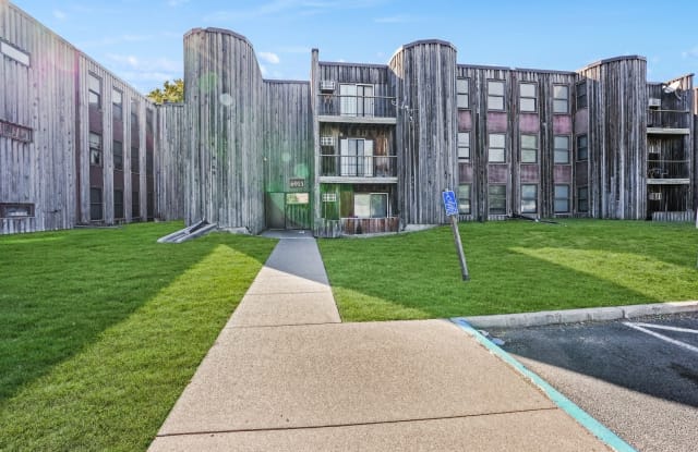 Lynwood Pointe Apartments Gallery 3