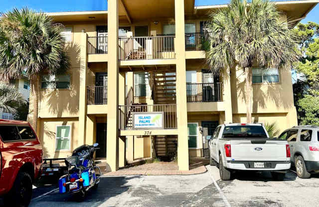 Furnished 2 bedroom condo 1 block from the beach w/ community pool! photos photos