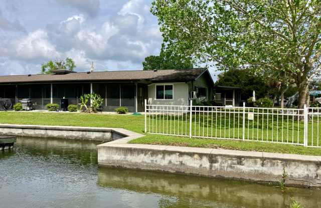 One bedroom waterfront condo! Gallery 3