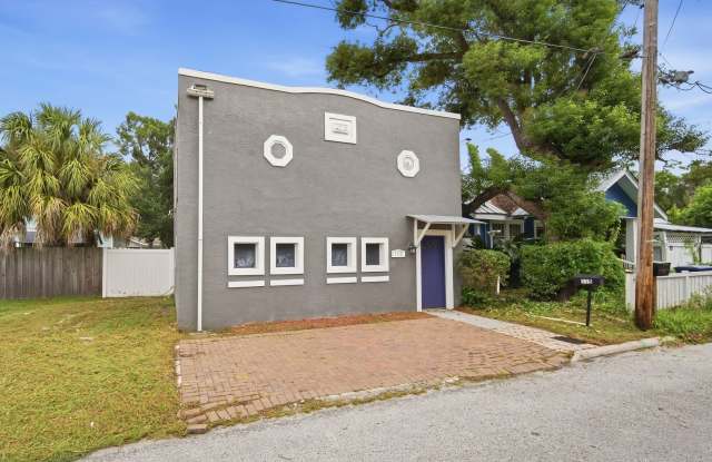 Unique Tampa Home with Modern Character Gallery 4