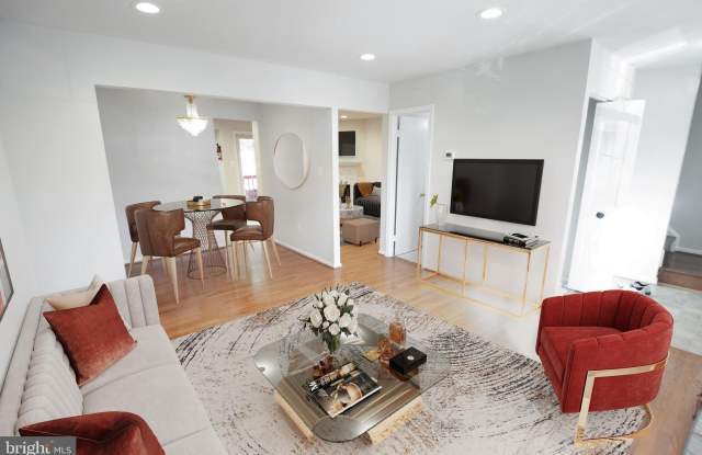 9506 POPLAR LEAF COURT Gallery 2