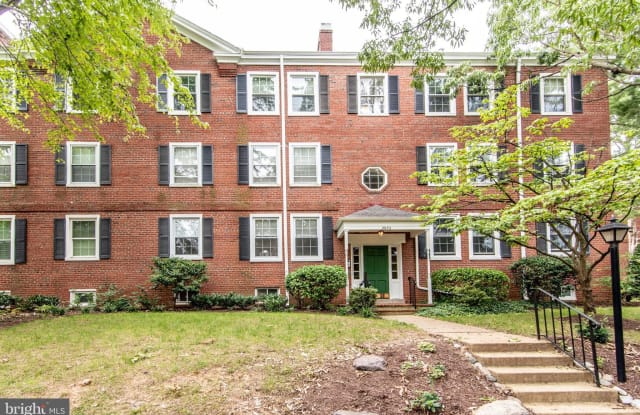 2932 S COLUMBUS STREET - 2932 S Columbus St, Alexandria, VA 22206