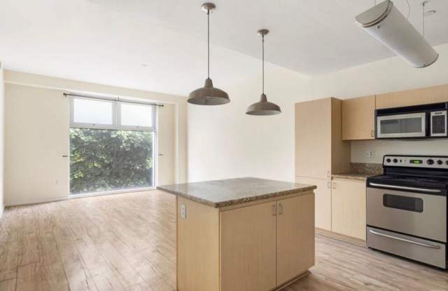 630 W 6th St # 6003 - 630 West 6th Street, Los Angeles, CA 90017 630 W 6th St # 6003 - 630 West 6th Street, Los Angeles, CA 90017