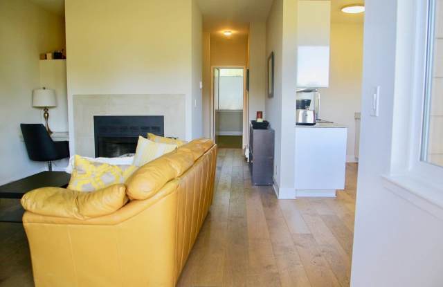 197 Lakeshore Court Gallery 2