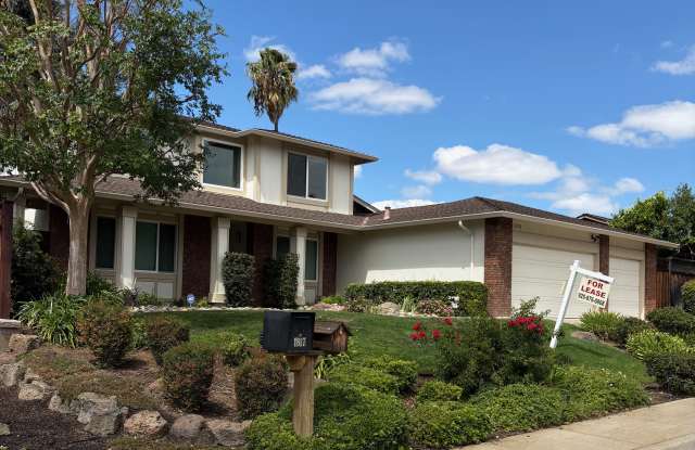 1819 Yolanda Circle Gallery 1