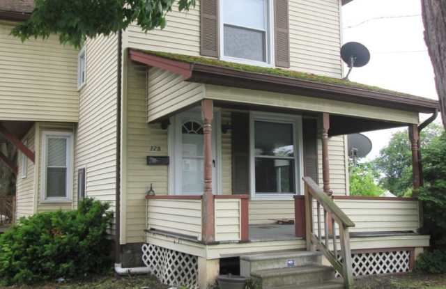 125 Churchill Road - 125 Churchill Rd, Girard, OH 44420