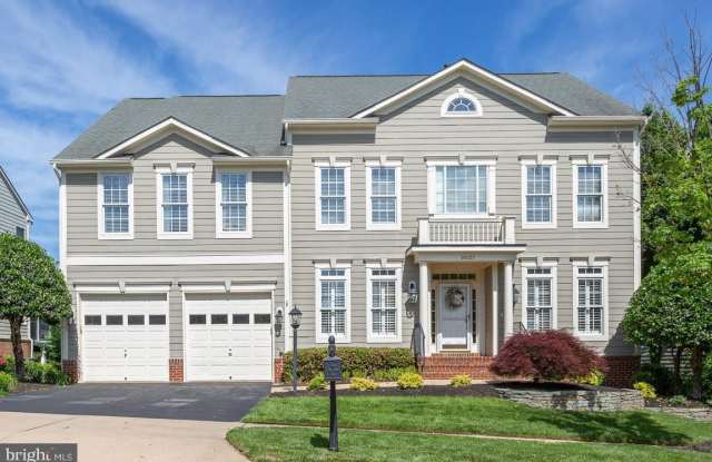 19227 N MILL SITE PLACE S - 19227 Mill Site Place, Lansdowne, VA 20176