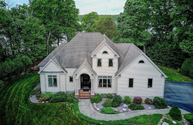 67 Lake Side Drive Gallery 2