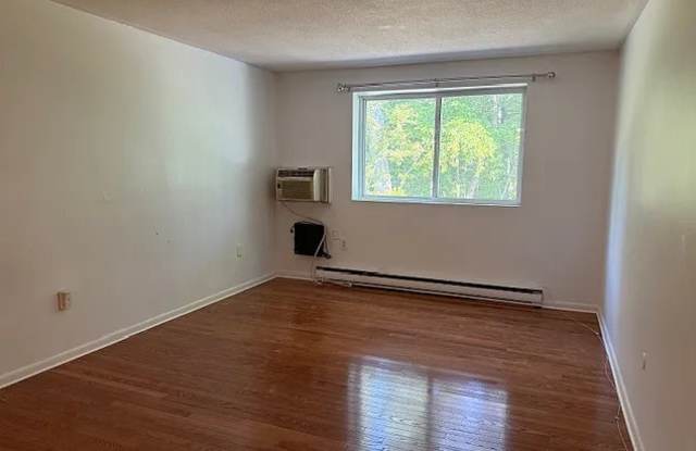 17 Weld St Apt 42 Gallery 2