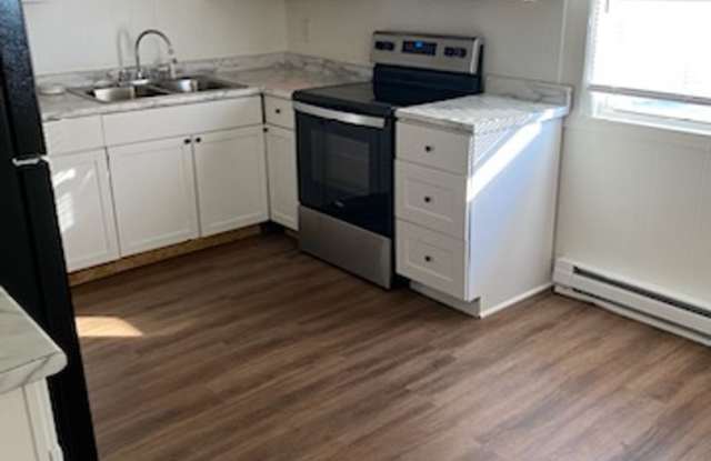 4405-4407 photos photos