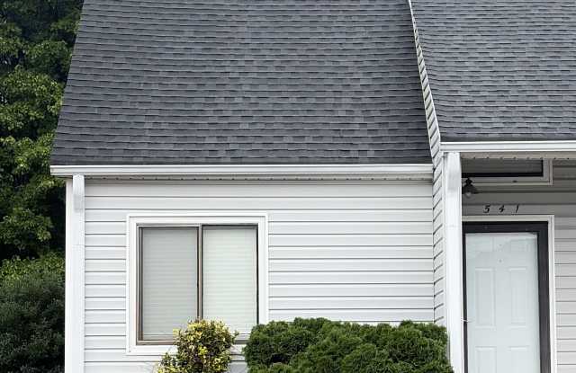 541 Brookside Ct Gallery 1