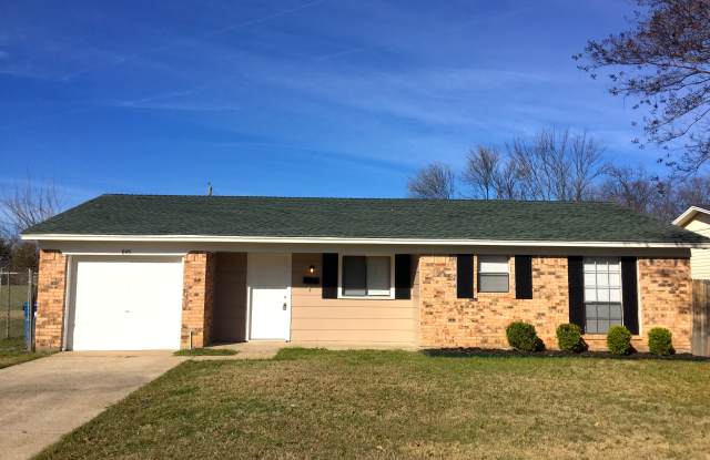 845 Stanford Dr - 845 Stanford Drive, Lancaster, TX 75134