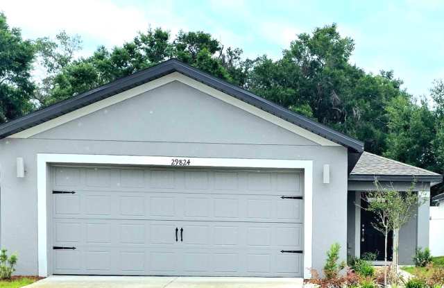 Brand New 3/2/2 furnished close to I75 to commute to Tampa or Ocala. photos photos
