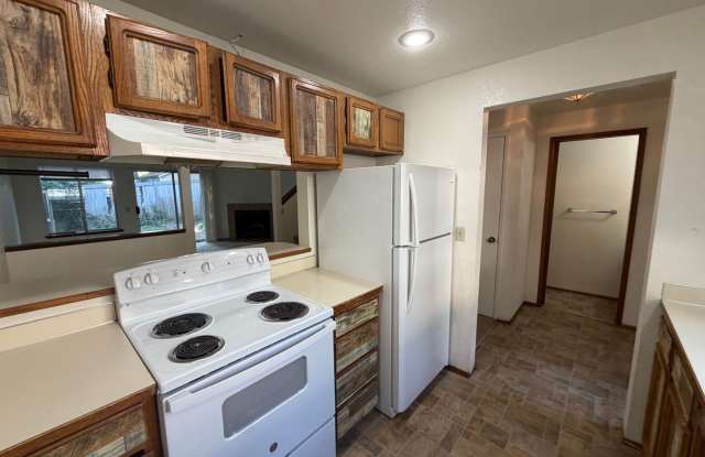 2bd/1.5bth Sweet Little Apartment in Edmonds Gallery 1