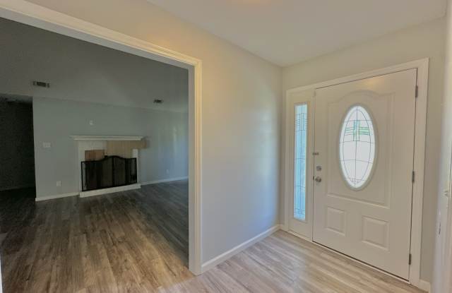 1111 Timberline Drive Gallery 3