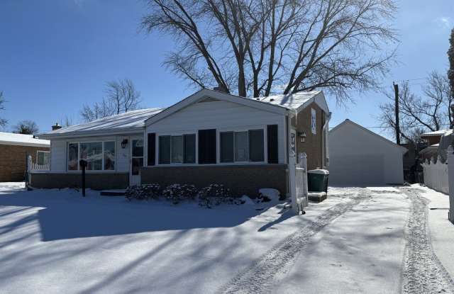 205 E Central Avenue - 205 East Central Avenue, Lombard, IL 60148