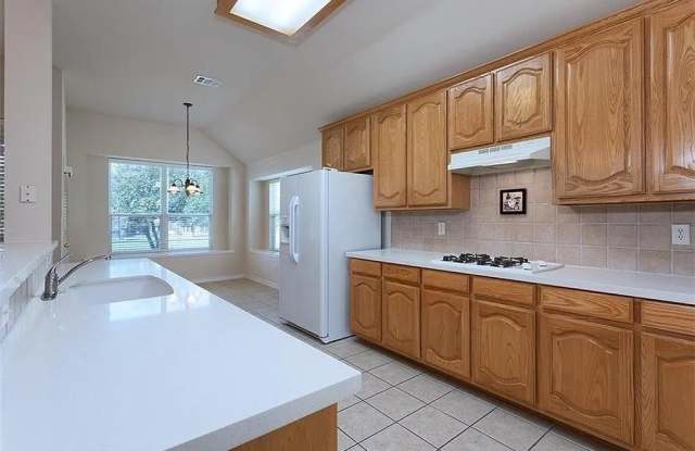 5053 Golfside Drive Gallery 4