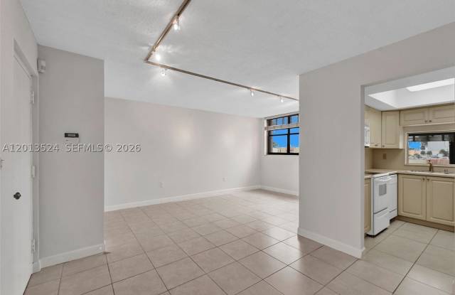 9420 W Flagler St Gallery 4