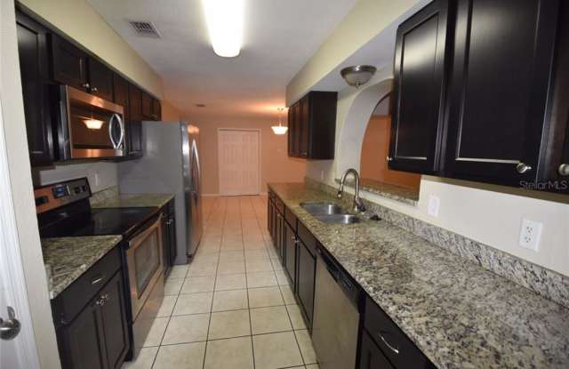 3417 FERNDELL DRIVE Gallery 4