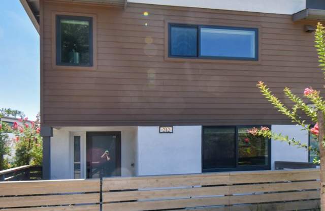 Newer Energy Efficient Luxury Townhouse in Walnut Creek! photos photos