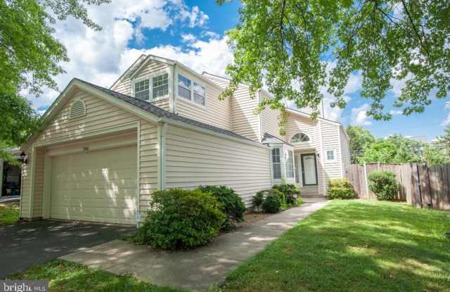 7562 CROSS GATE LN - 7562 Cross Gate Lane, Kingstowne, VA 22315