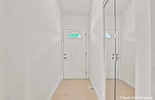 3287 Medford Court Gallery 3