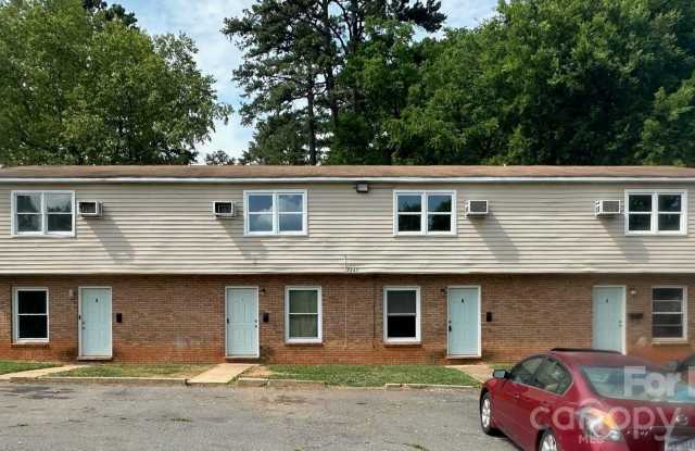 2667 Dr Carver Road photos photos