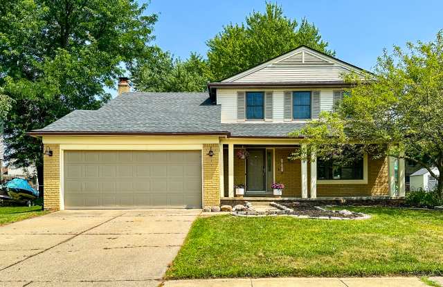 273 Queens Way photos photos